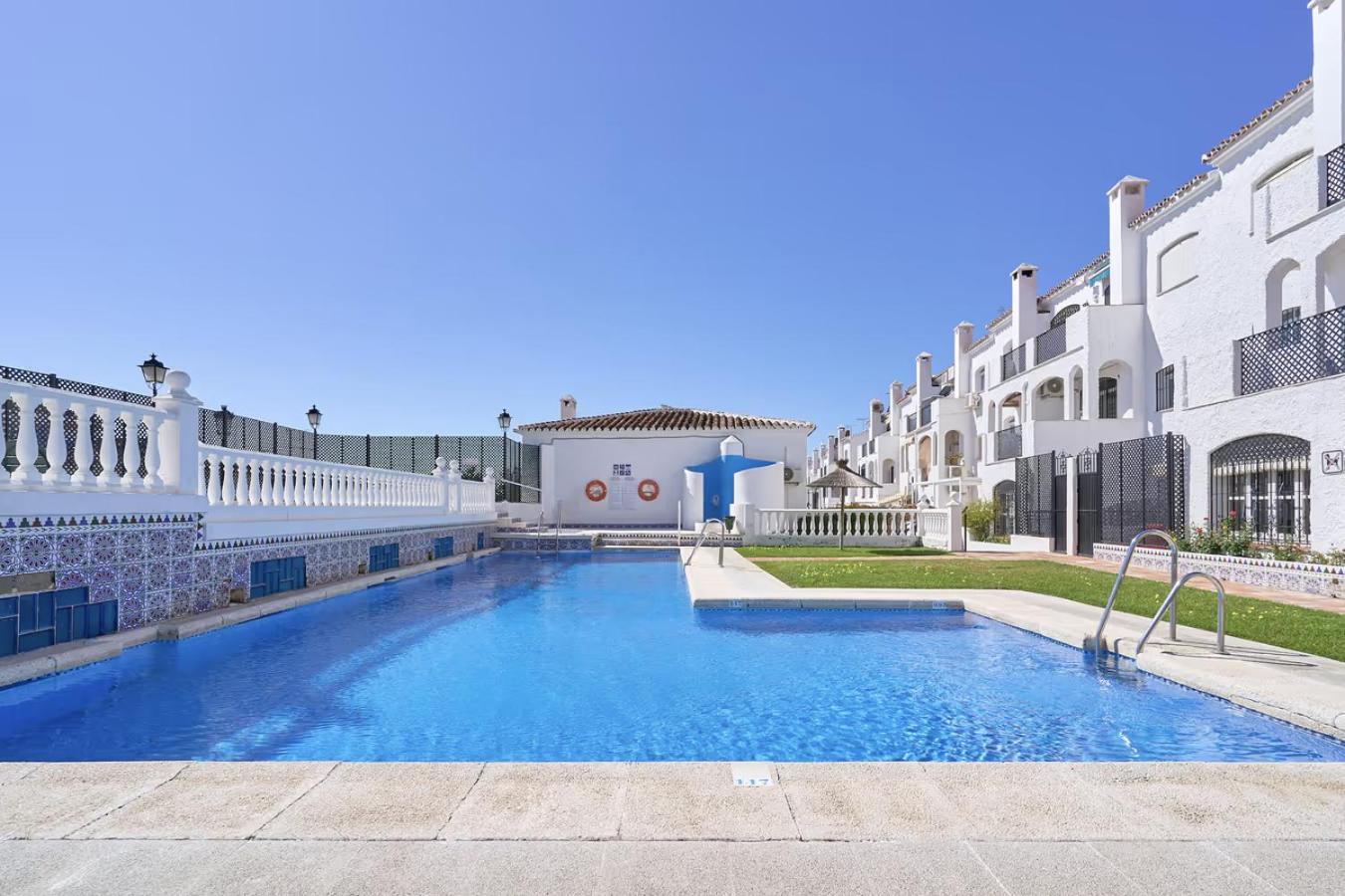 Villa Casa Lena Town House With Pool Nerja Exterior foto